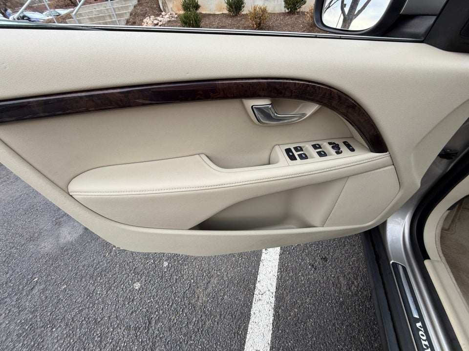 2016 Volvo XC70 T5 Drive-E Premier