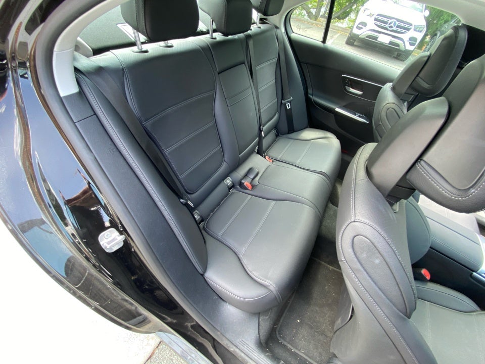 2025 Mercedes-Benz C 300 C 300