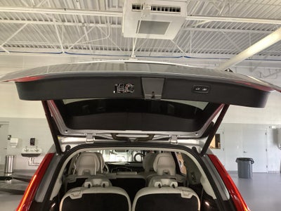 2020 Volvo XC90 Momentum