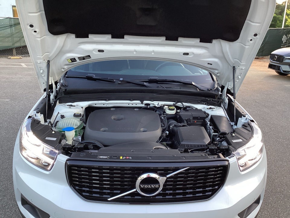 2020 Volvo XC40 T5 R-Design