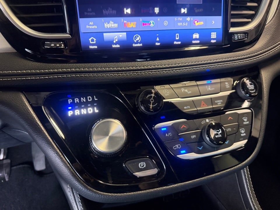 2025 Chrysler Pacifica Limited
