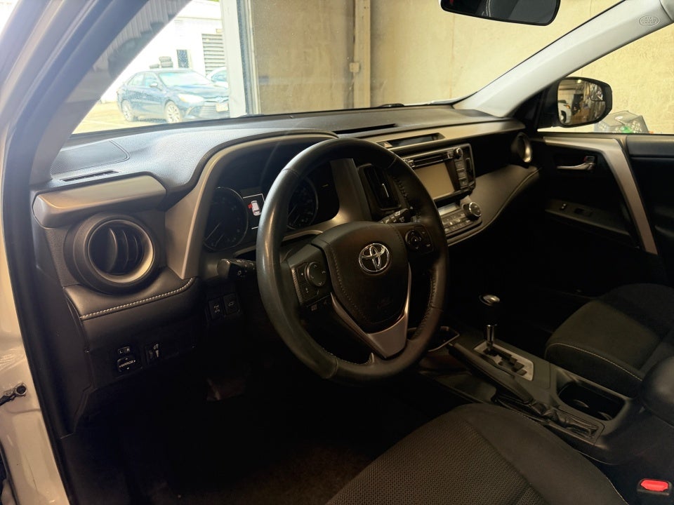2016 Toyota RAV4 XLE