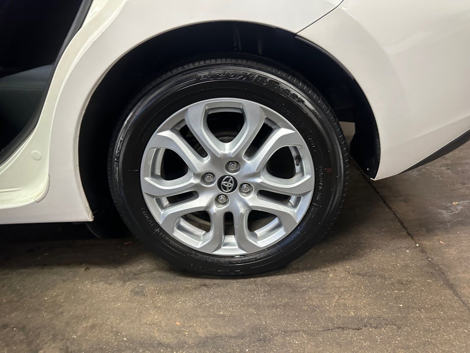 2017 Toyota Yaris iA Base