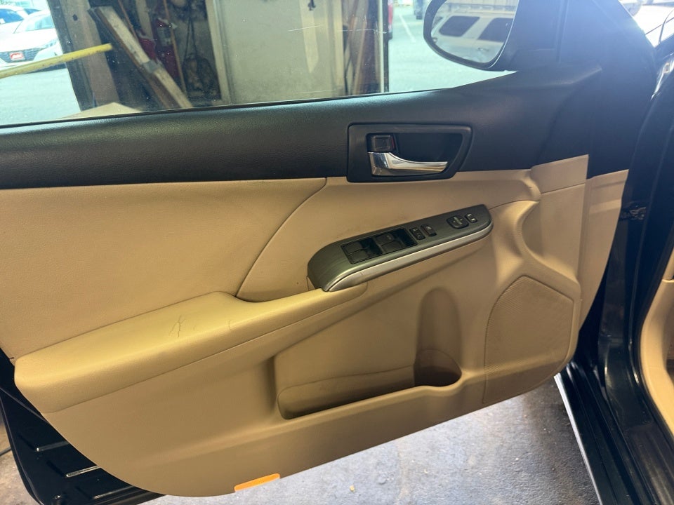 2013 Toyota Camry Hybrid XLE