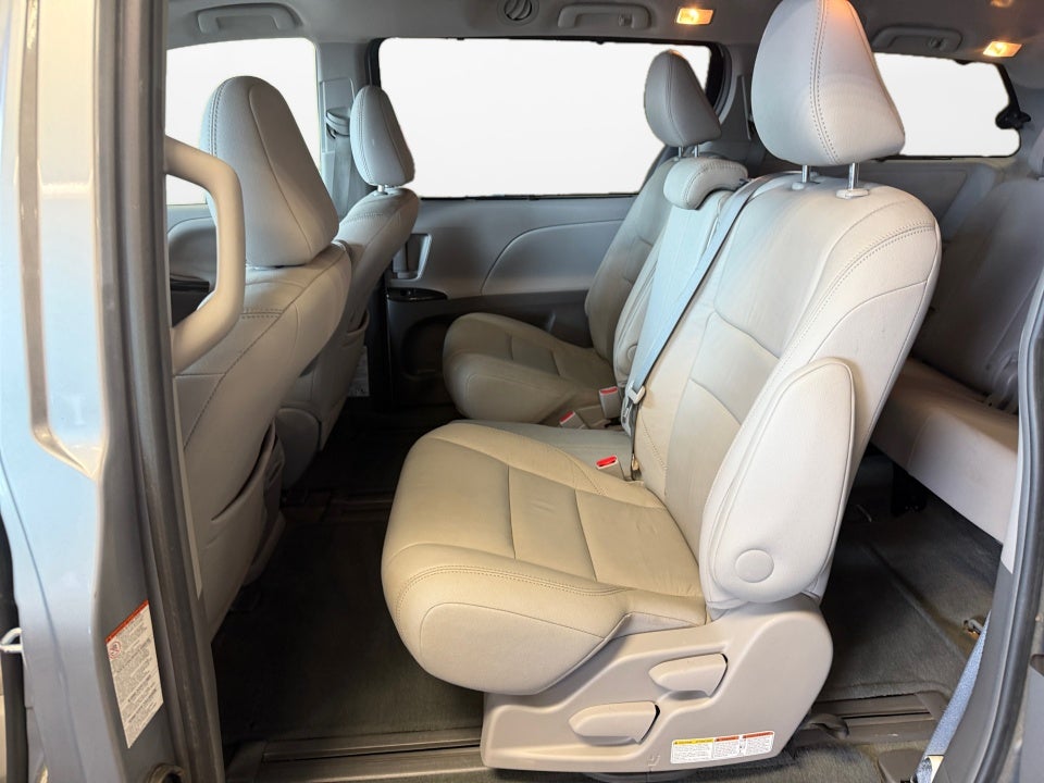 2016 Toyota Sienna XLE Premium
