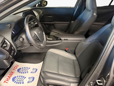 2025 Lexus UX 300h F SPORT Design