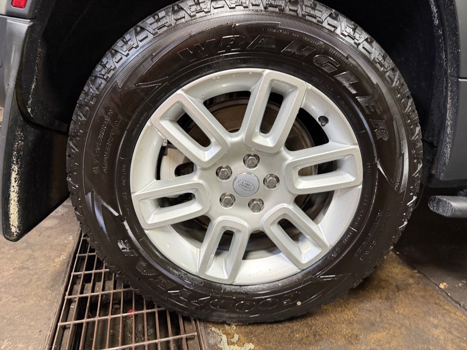 2024 Land Rover Defender 110 P400 S