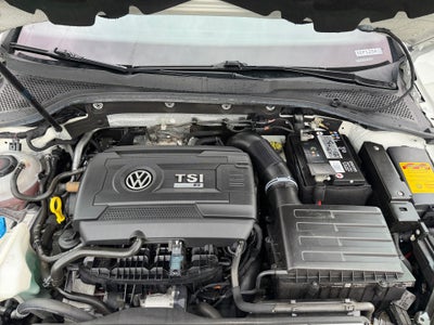 2019 Volkswagen Golf R 2.0T w/DCC & Navigation