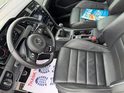 2019 Volkswagen Golf R 2.0T w/DCC & Navigation