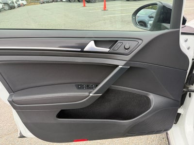 2019 Volkswagen Golf R 2.0T w/DCC & Navigation