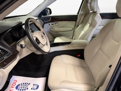 2019 Volvo XC90 T6 Momentum