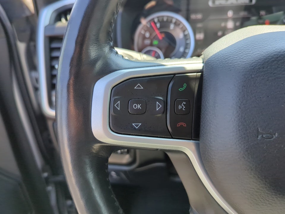 2020 RAM 1500 Big Horn Crew Cab 4x4 5'7" Box