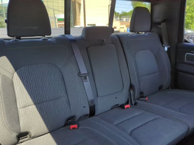 2020 RAM 1500 Big Horn Crew Cab 4x4 5'7" Box