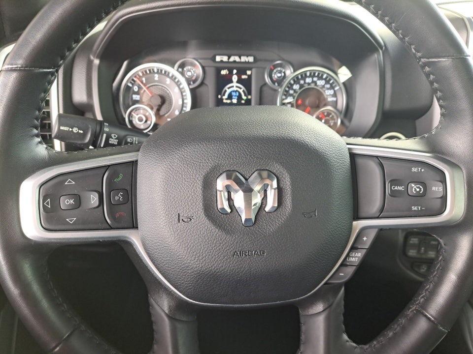 2023 RAM 1500 Big Horn Crew Cab 4x4 5'7" Box