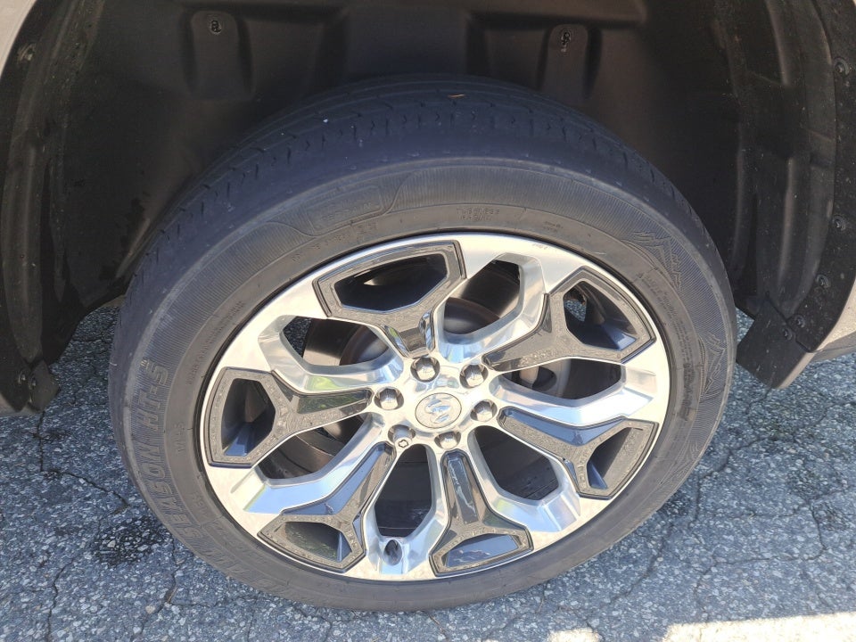 2021 RAM 1500 Limited Crew Cab 4x4 5'7" Box