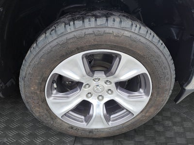 2020 RAM 1500 Laramie Crew Cab 4x4 6'4" Box