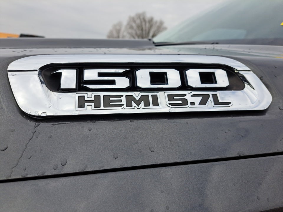 2020 RAM 1500 Laramie Crew Cab 4x4 6'4" Box