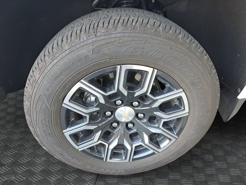 2024 Chevrolet Colorado 4WD LT