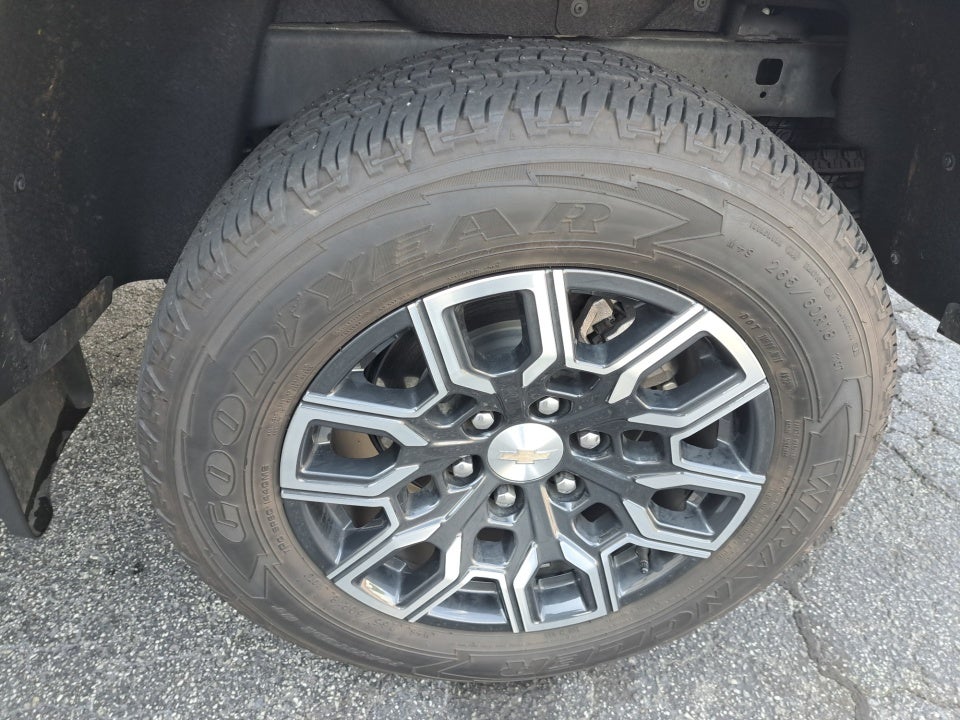 2024 Chevrolet Colorado 4WD LT