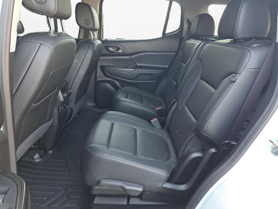 2022 GMC Acadia SLT