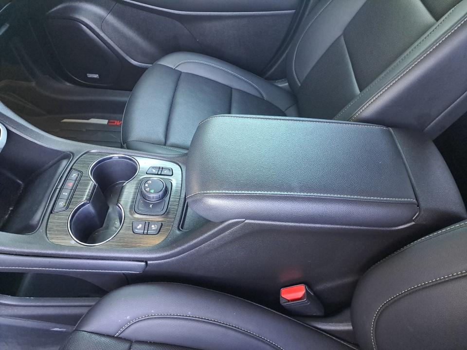 2022 GMC Acadia SLT