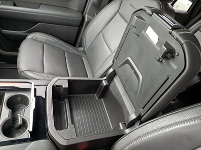 2025 GMC Yukon 4WD Denali