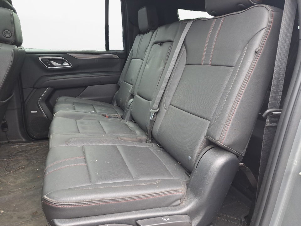 2023 Chevrolet Suburban 4WD RST