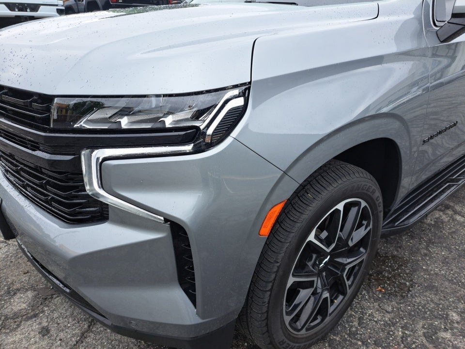 2023 Chevrolet Suburban 4WD RST