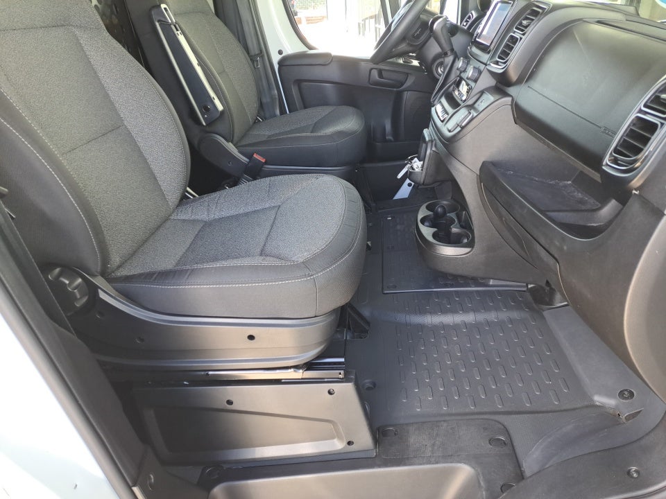 2025 RAM ProMaster 2500 Cargo Van Tradesman Low Roof 136" WB w/Pass Seat