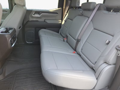 2023 GMC Sierra 1500 4WD Crew Cab Short Box SLT