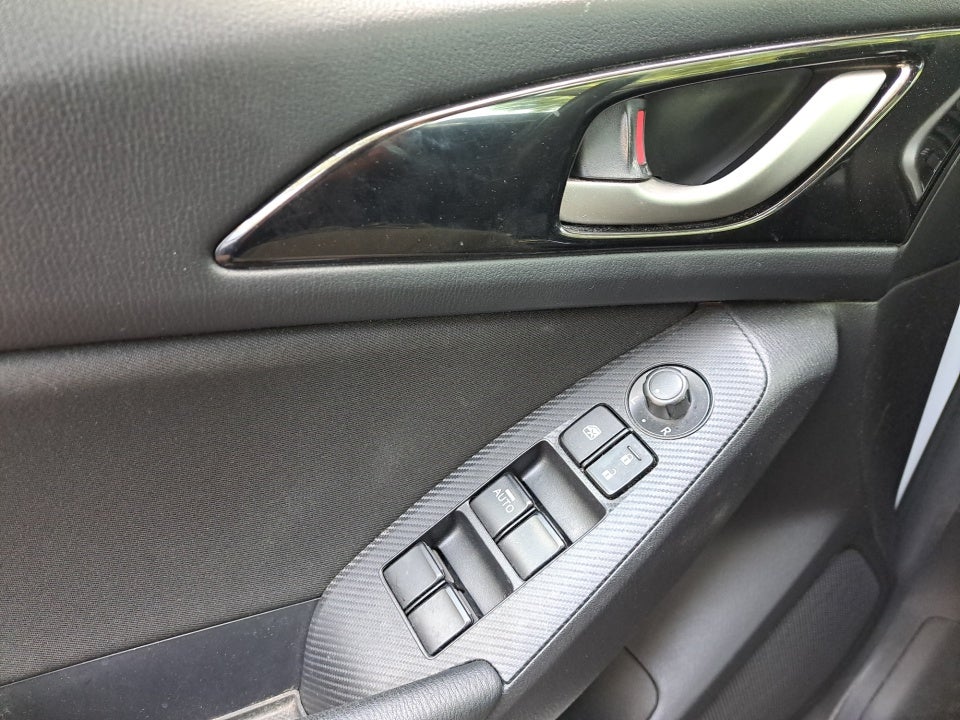 2016 Mazda Mazda3 Hatchback i Sport