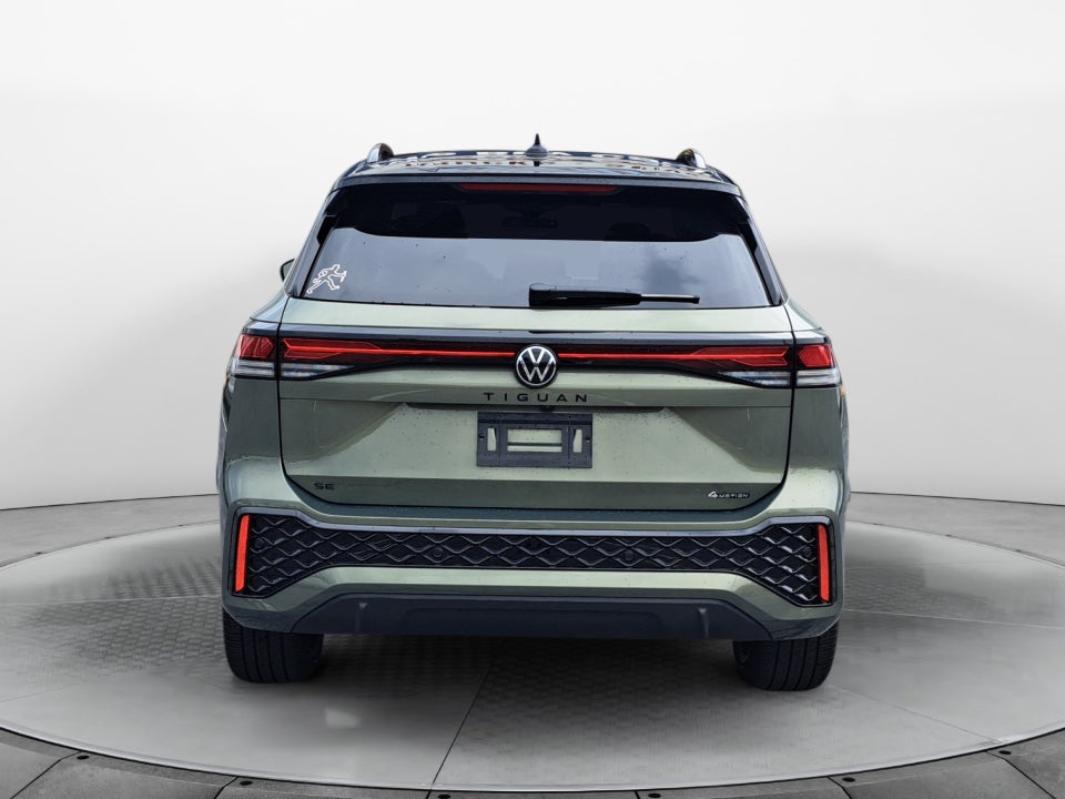 2025 Volkswagen Tiguan SE R-Line Black