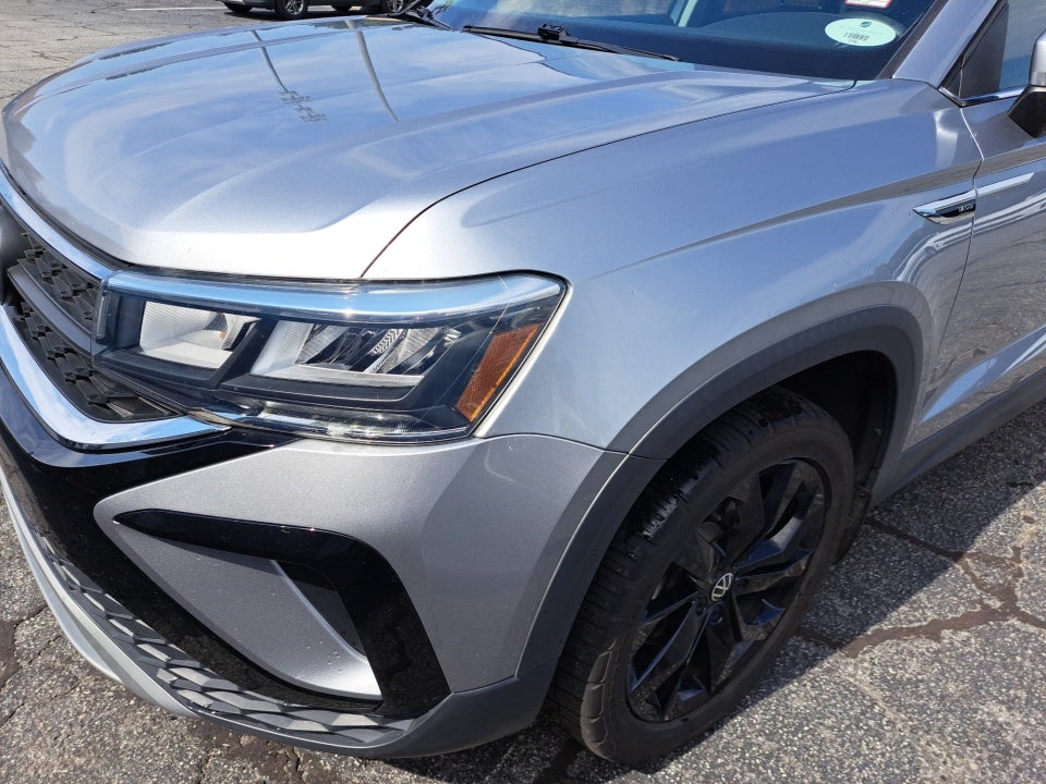 2022 Volkswagen Taos SE