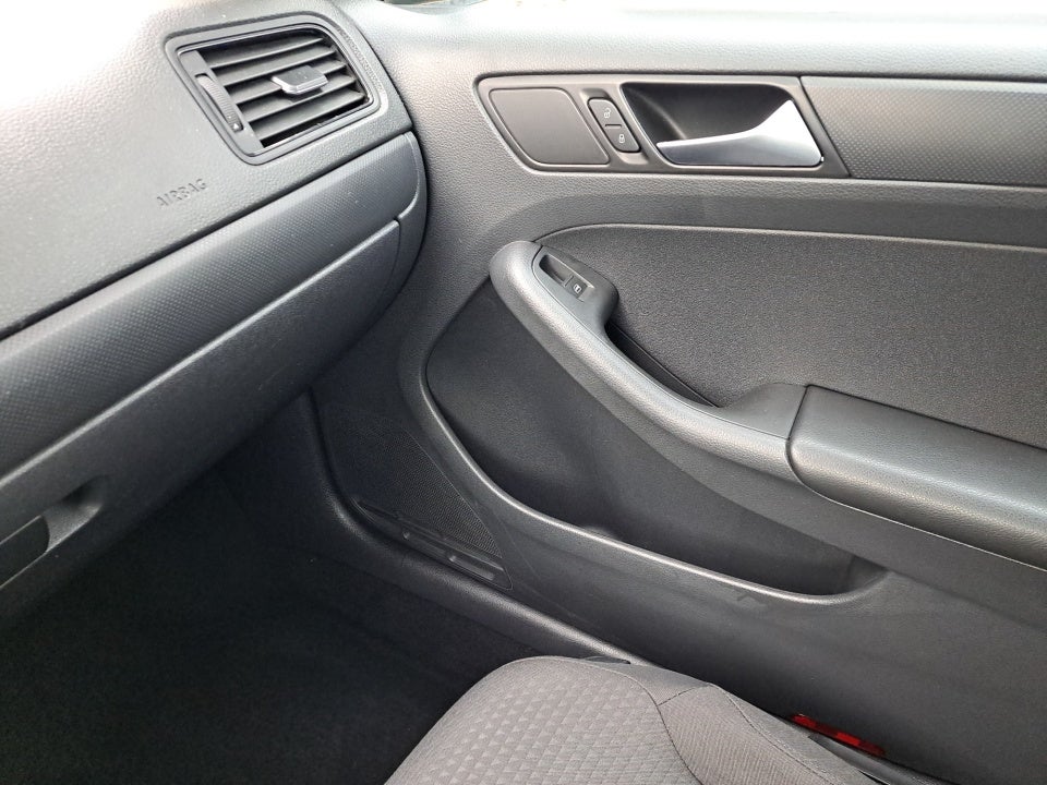 2015 Volkswagen Jetta 2.0L S