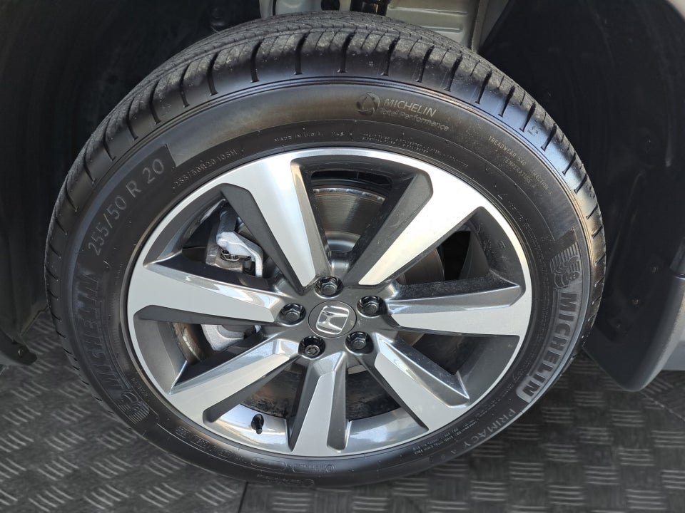2025 Honda Pilot Touring