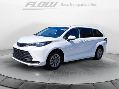 2025 Toyota Sienna LE