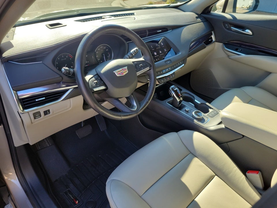 2023 Cadillac XT4 FWD Luxury