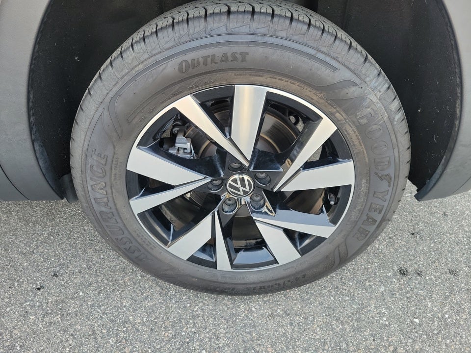 2022 Volkswagen Atlas Cross Sport 2.0T SE