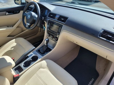 2014 Volkswagen Passat 1.8T SE