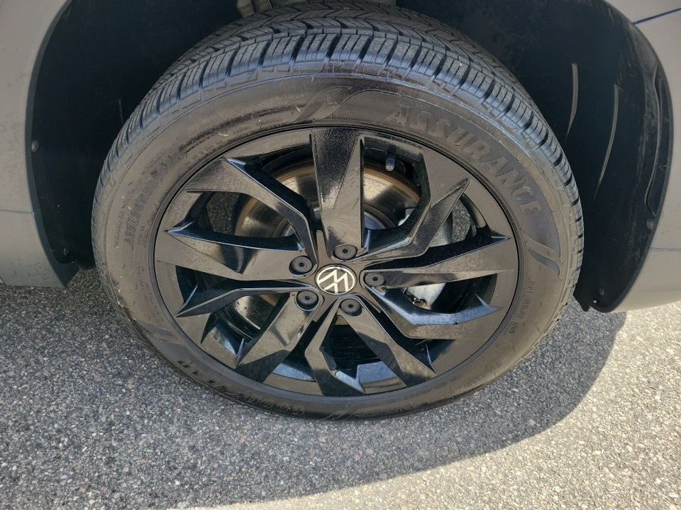 2023 Volkswagen Taos 1.5T SE