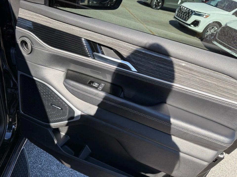 2022 Jeep Wagoneer Series III 4x4