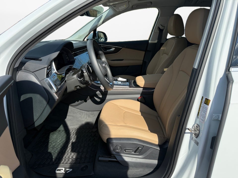 2022 Audi Q7 Premium Plus 55 TFSI quattro Tiptronic
