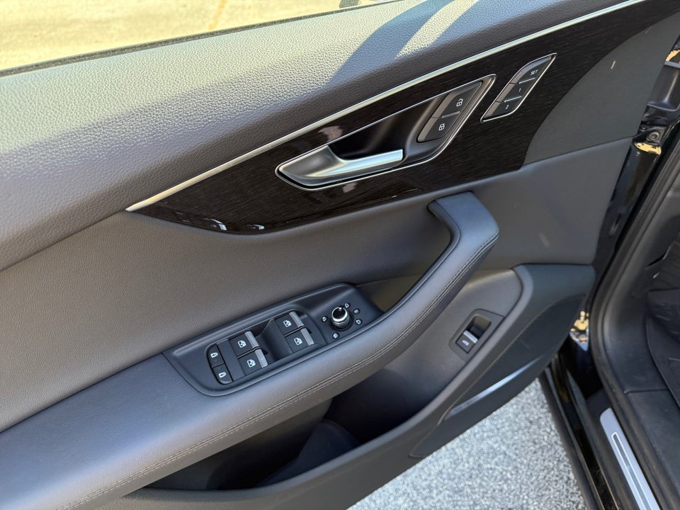 2024 Audi Q7 Prestige 55 TFSI quattro Tiptronic