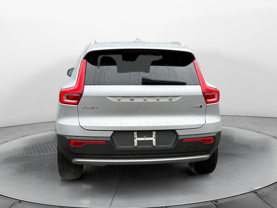 2019 Volvo XC40 T5 Momentum