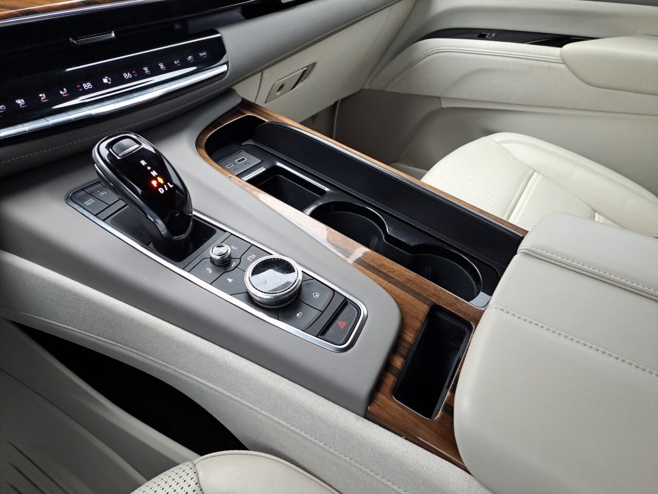 2024 Cadillac Escalade 4WD Sport Platinum