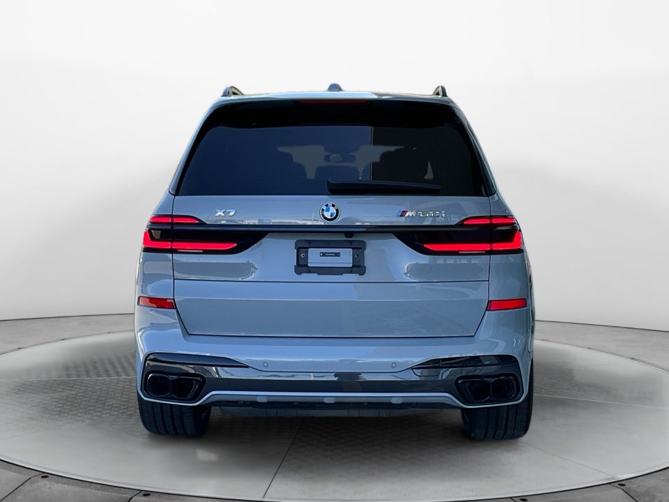 2024 BMW X7 M60i