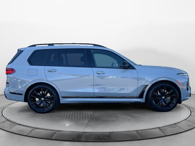 2024 BMW X7 M60i