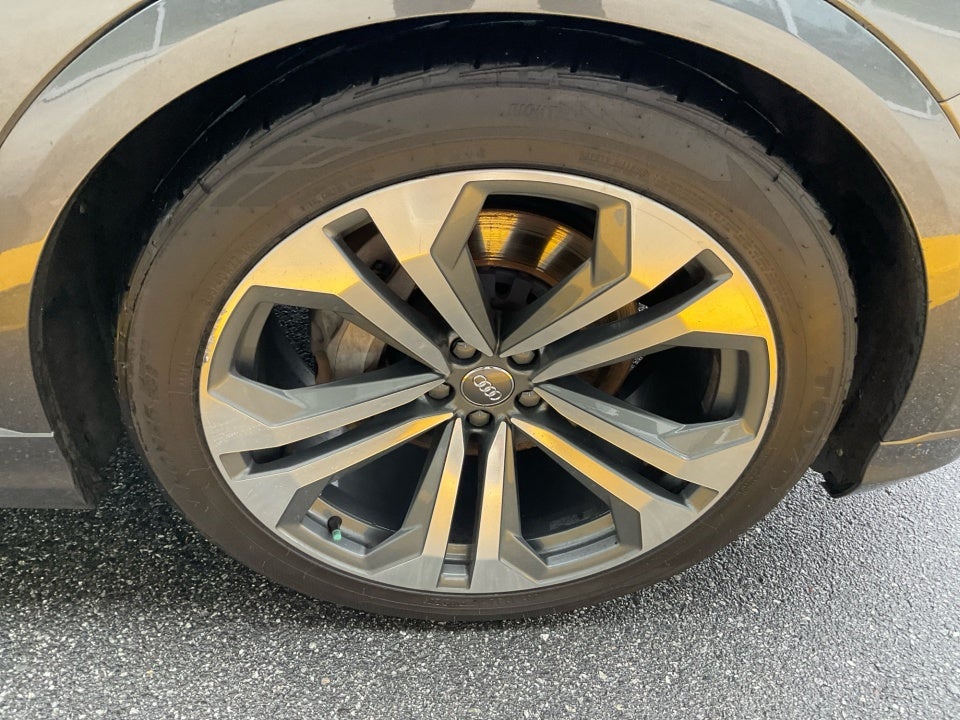 2019 Audi Q8 55 Premium