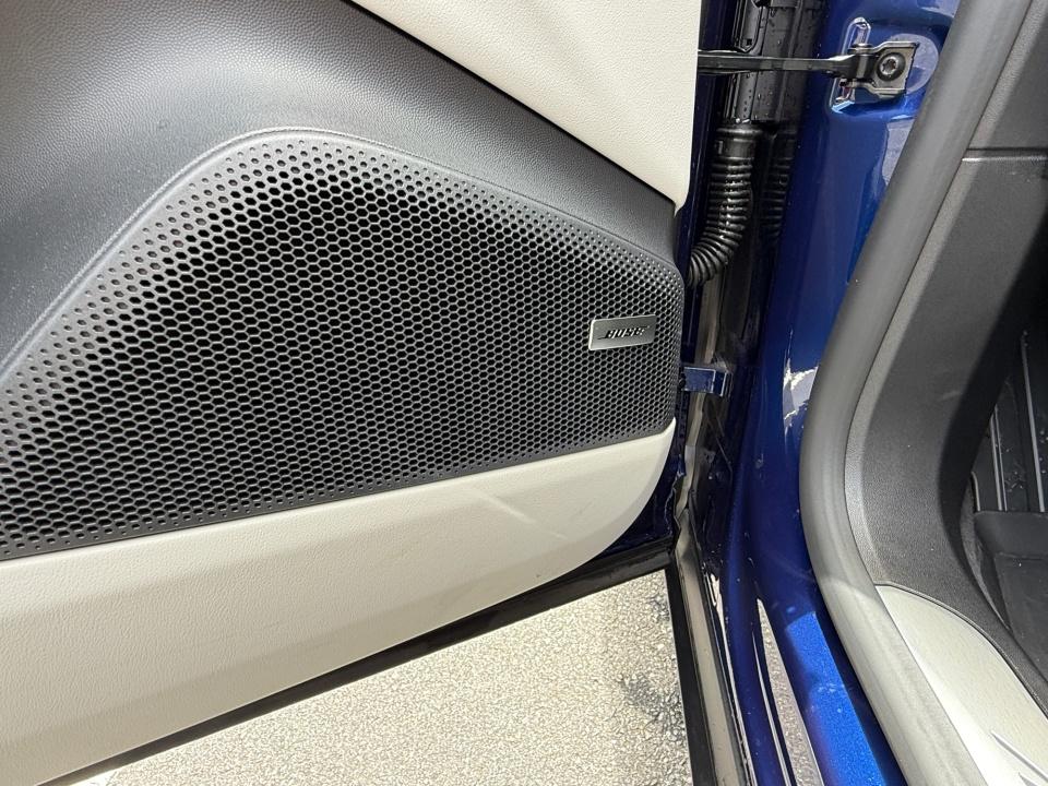 2025 Porsche Macan Electric 4S