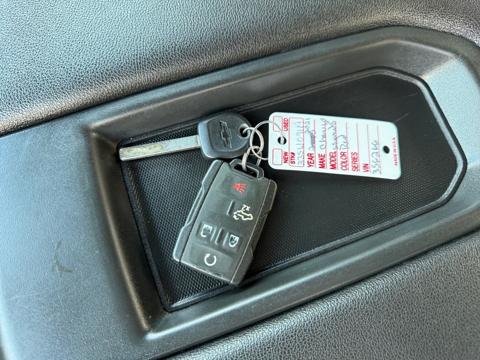 2021 Chevrolet Silverado 1500 4WD Crew Cab Short Bed Custom